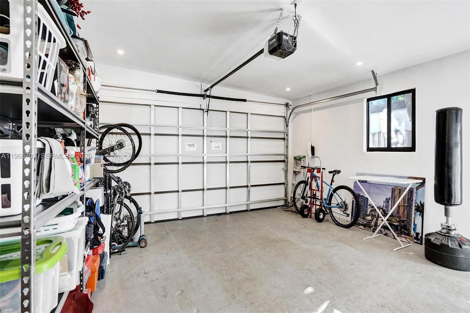 SKY LAKE - Residential