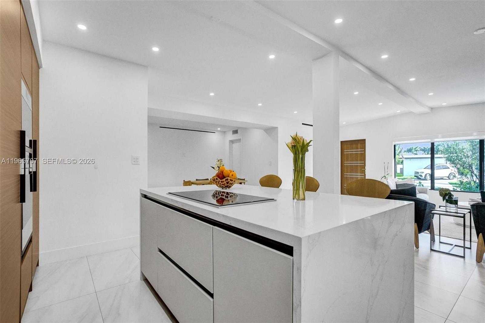 SKY LAKE - Residential