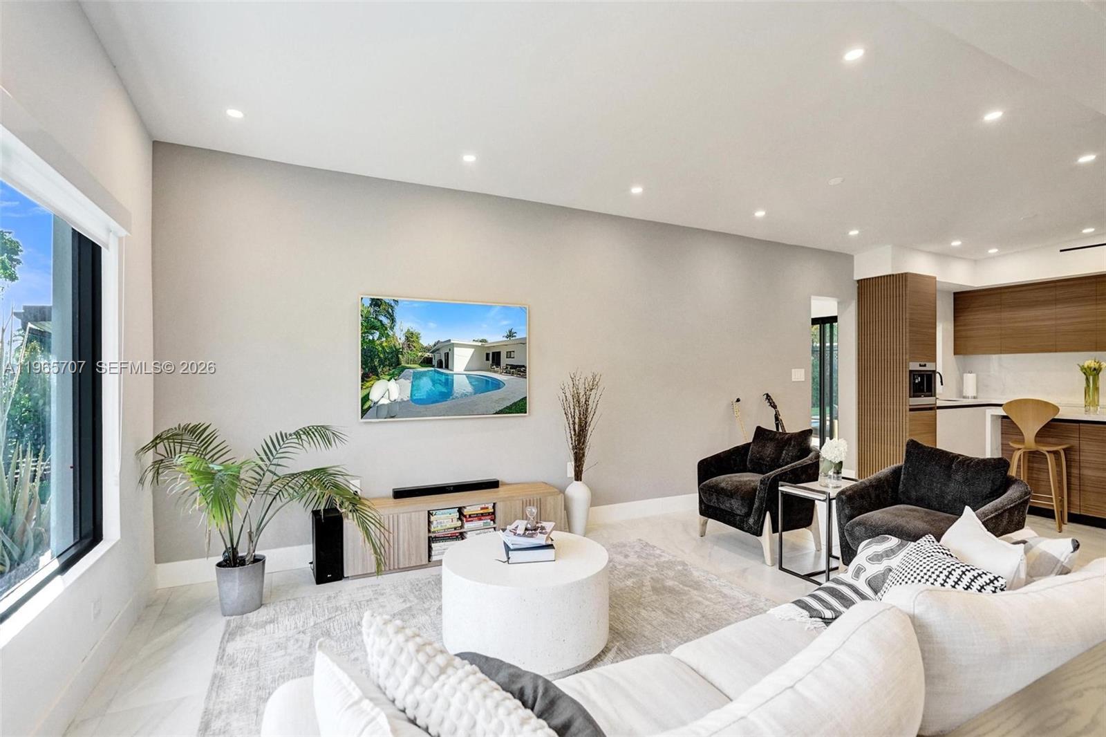 SKY LAKE - Residential