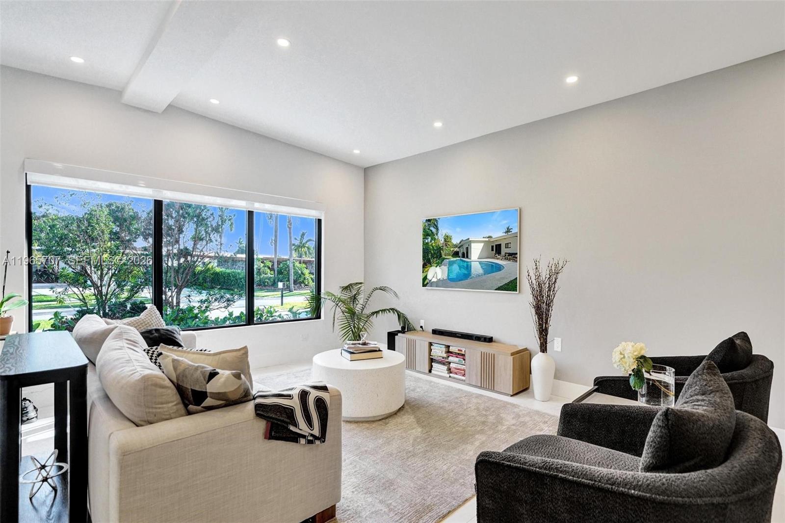 SKY LAKE - Residential