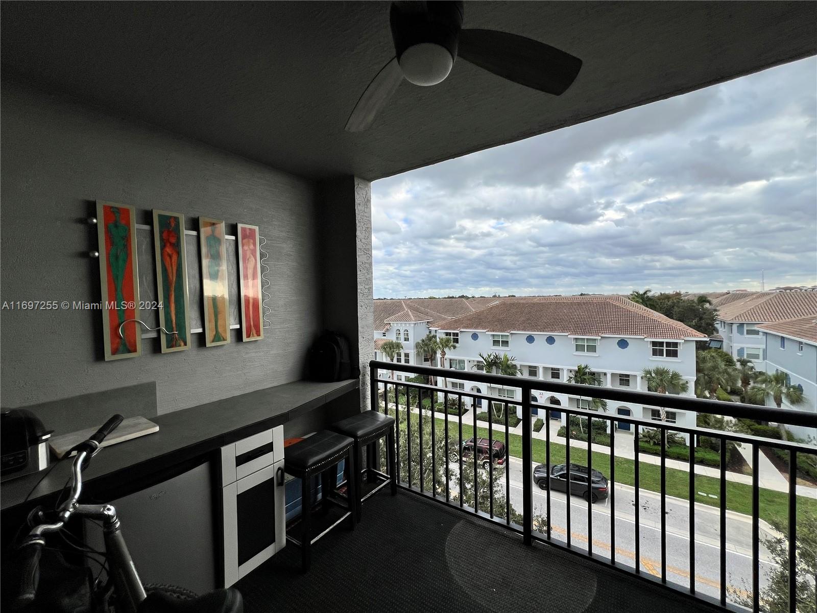 VIZCAYA LAKES CONDO - Residential