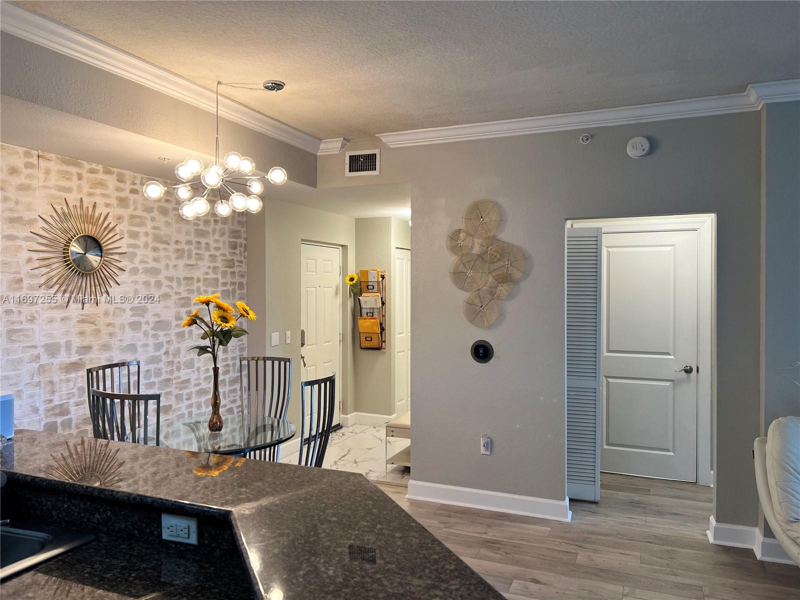 VIZCAYA LAKES CONDO - Residential