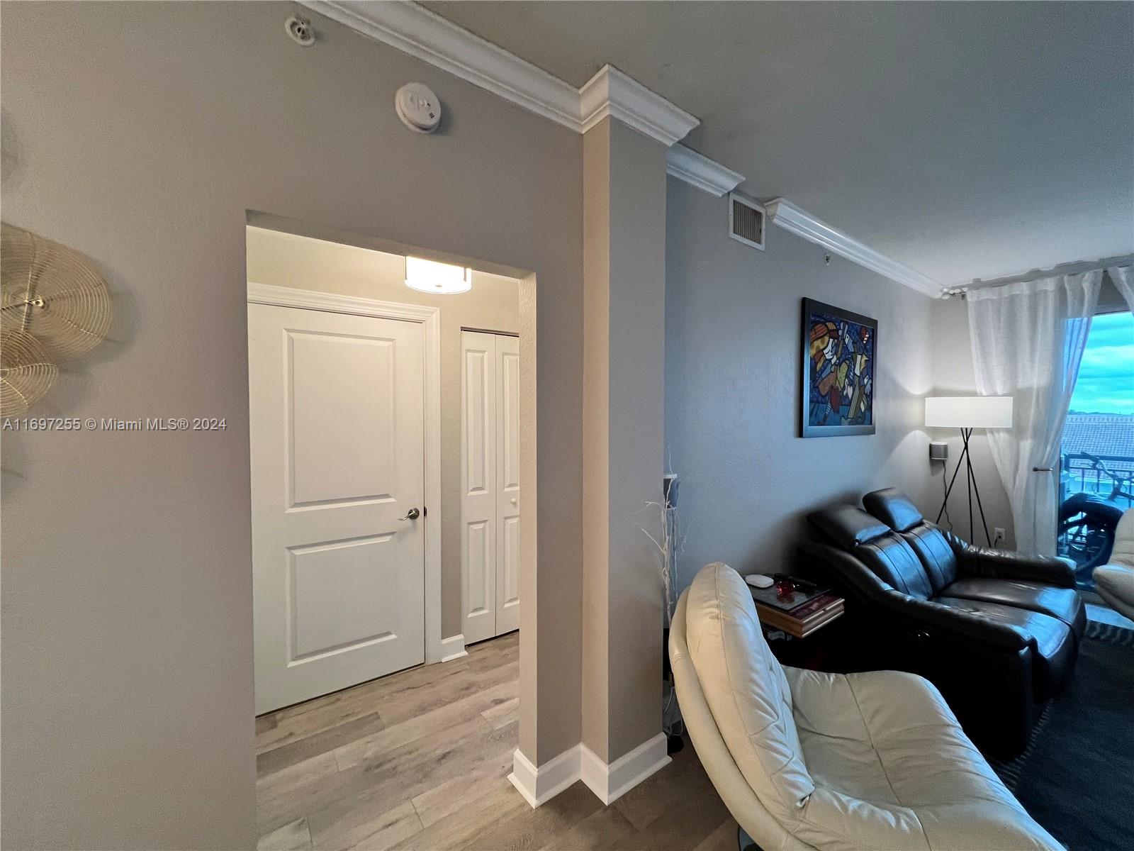 VIZCAYA LAKES CONDO - Residential