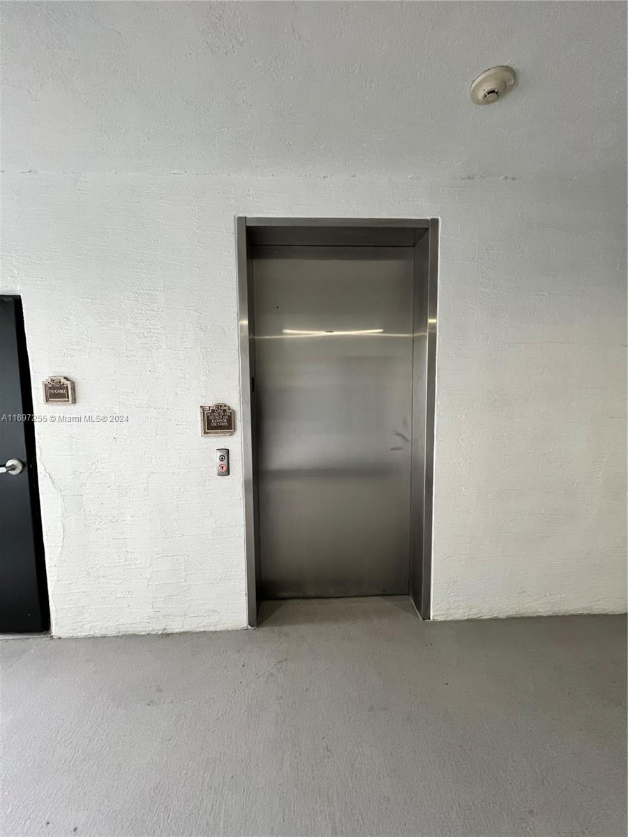 VIZCAYA LAKES CONDO - Residential