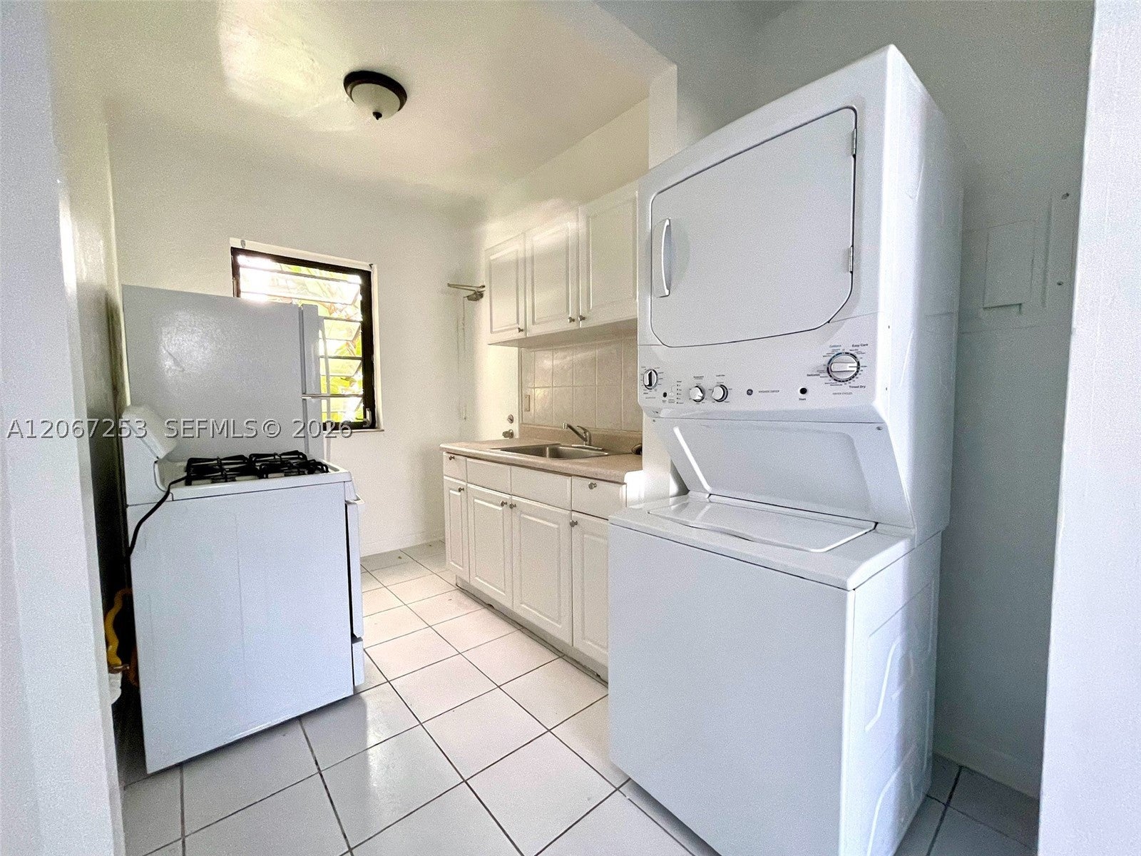 411 Meridian Ave 7