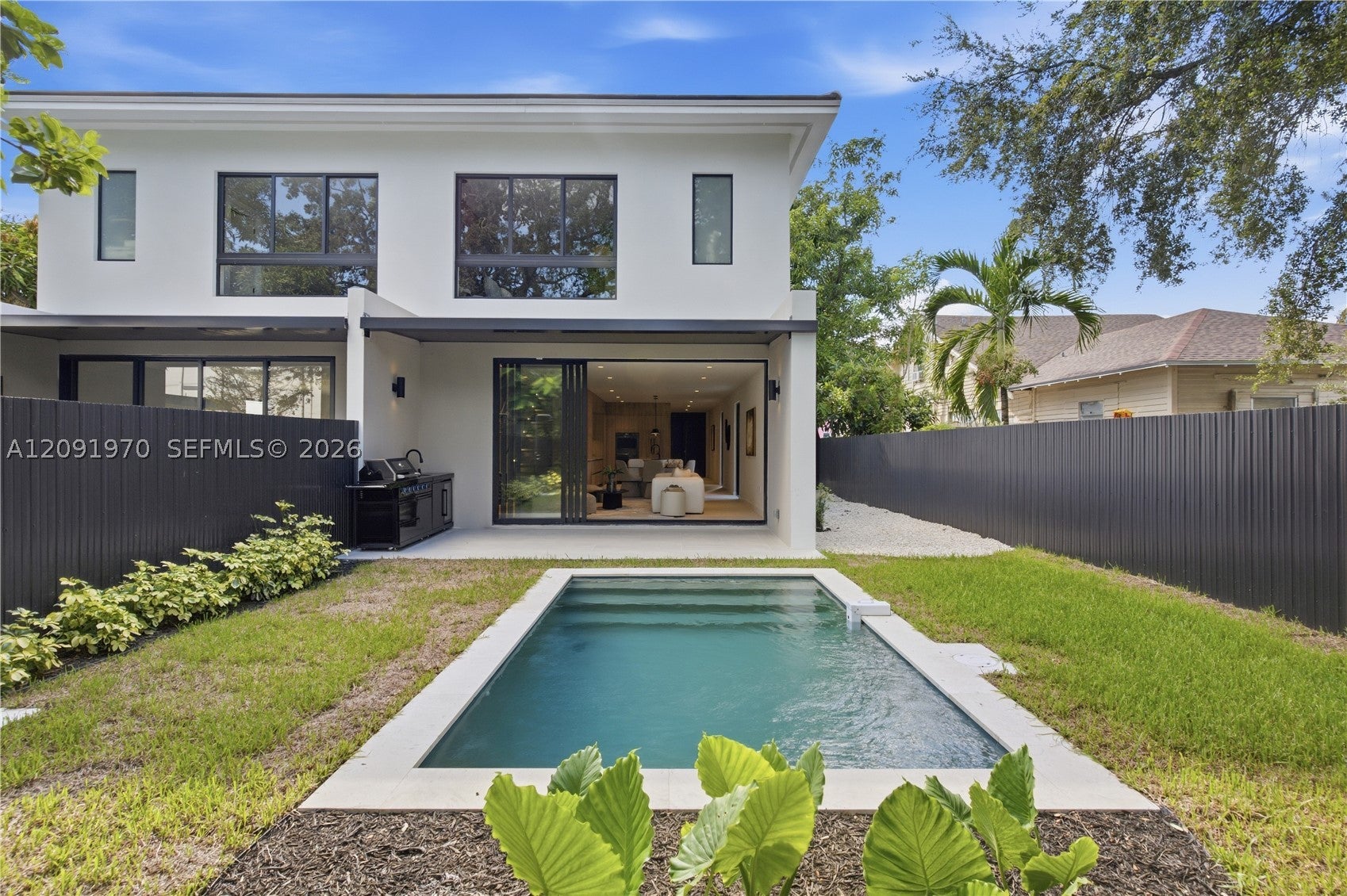 1017 SW 13th Ct