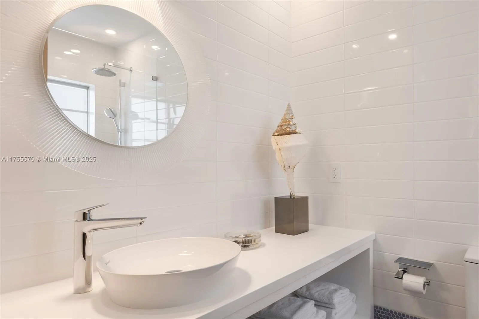 Miami Shores, Florida 33138, United States, 4 Bedrooms Bedrooms, ,6 BathroomsBathrooms,Residential,Active,81038