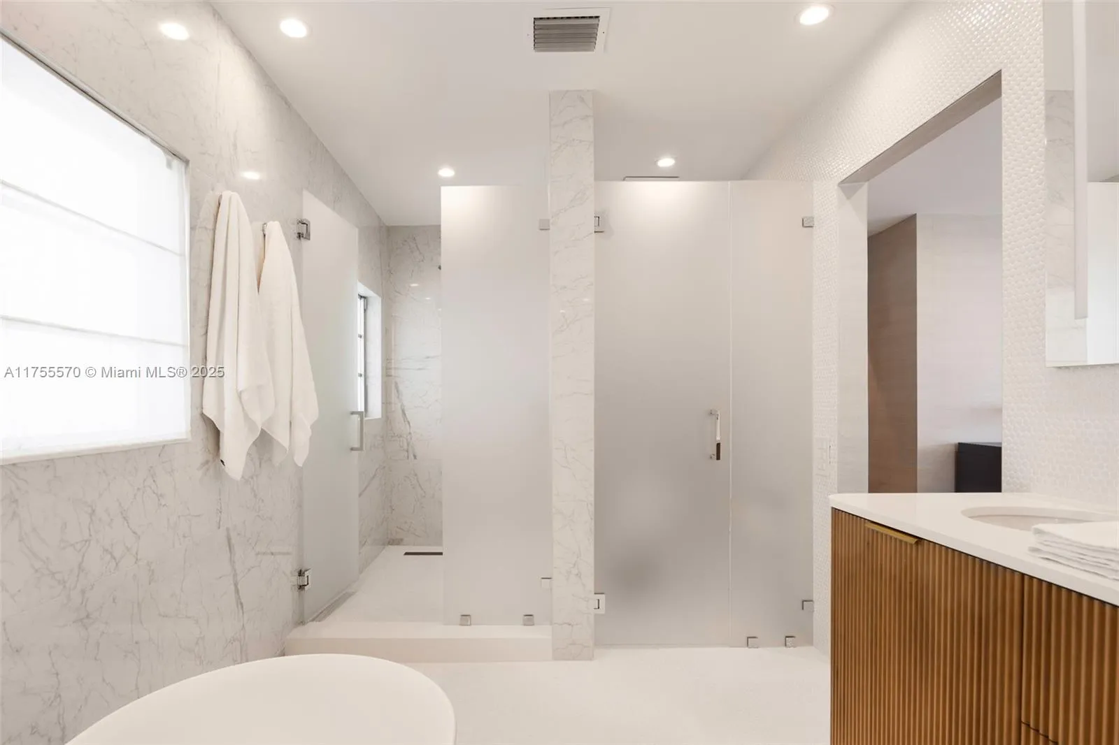 Miami Shores, Florida 33138, United States, 4 Bedrooms Bedrooms, ,6 BathroomsBathrooms,Residential,Active,81038