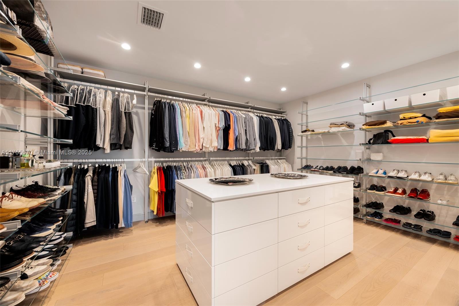 MIAMI SHORES SEC 1 AMD - Residential