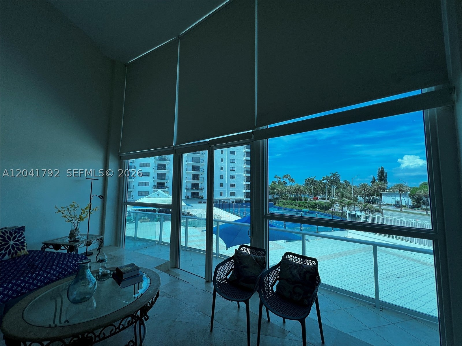 5445 Collins Ave L3