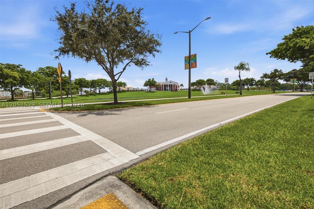 Photo of 186 Ventnor L #L, Deerfield Beach, FL 33442 (MLS # A12051529)