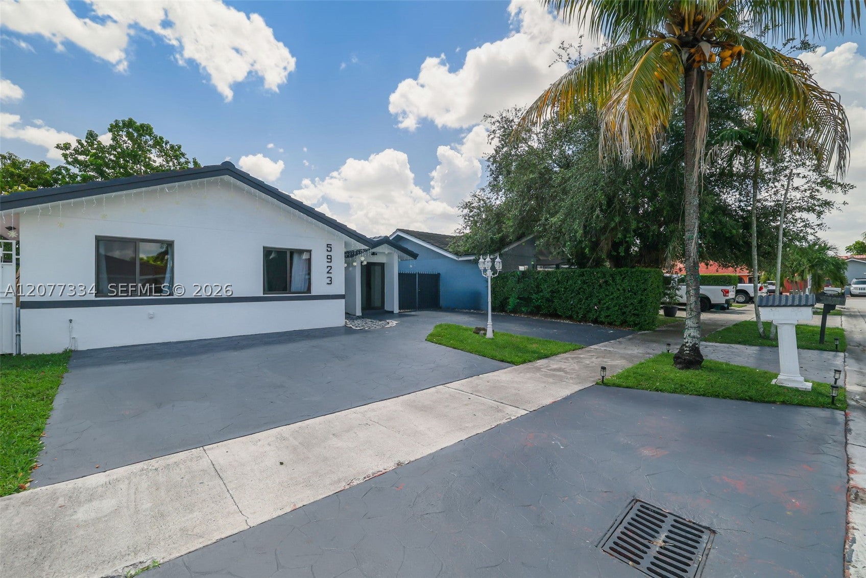 5923 SW 147th Pl
