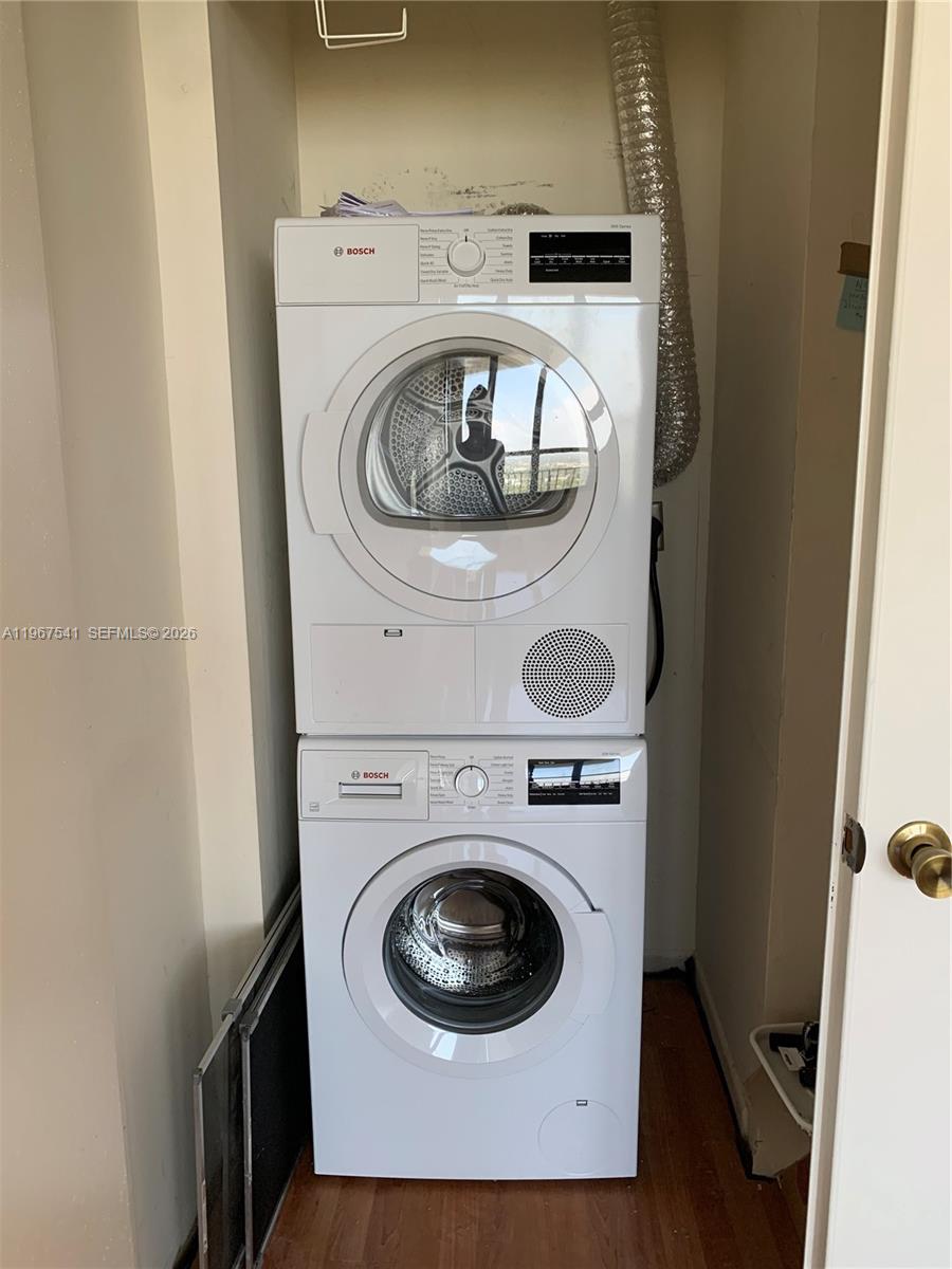 THE PALM BAY YACHT CLUB C - Residential