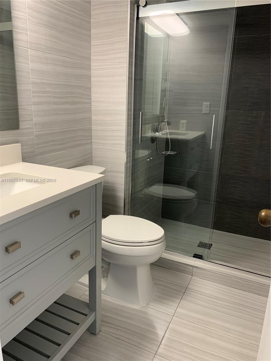 THE PALM BAY YACHT CLUB C - Residential