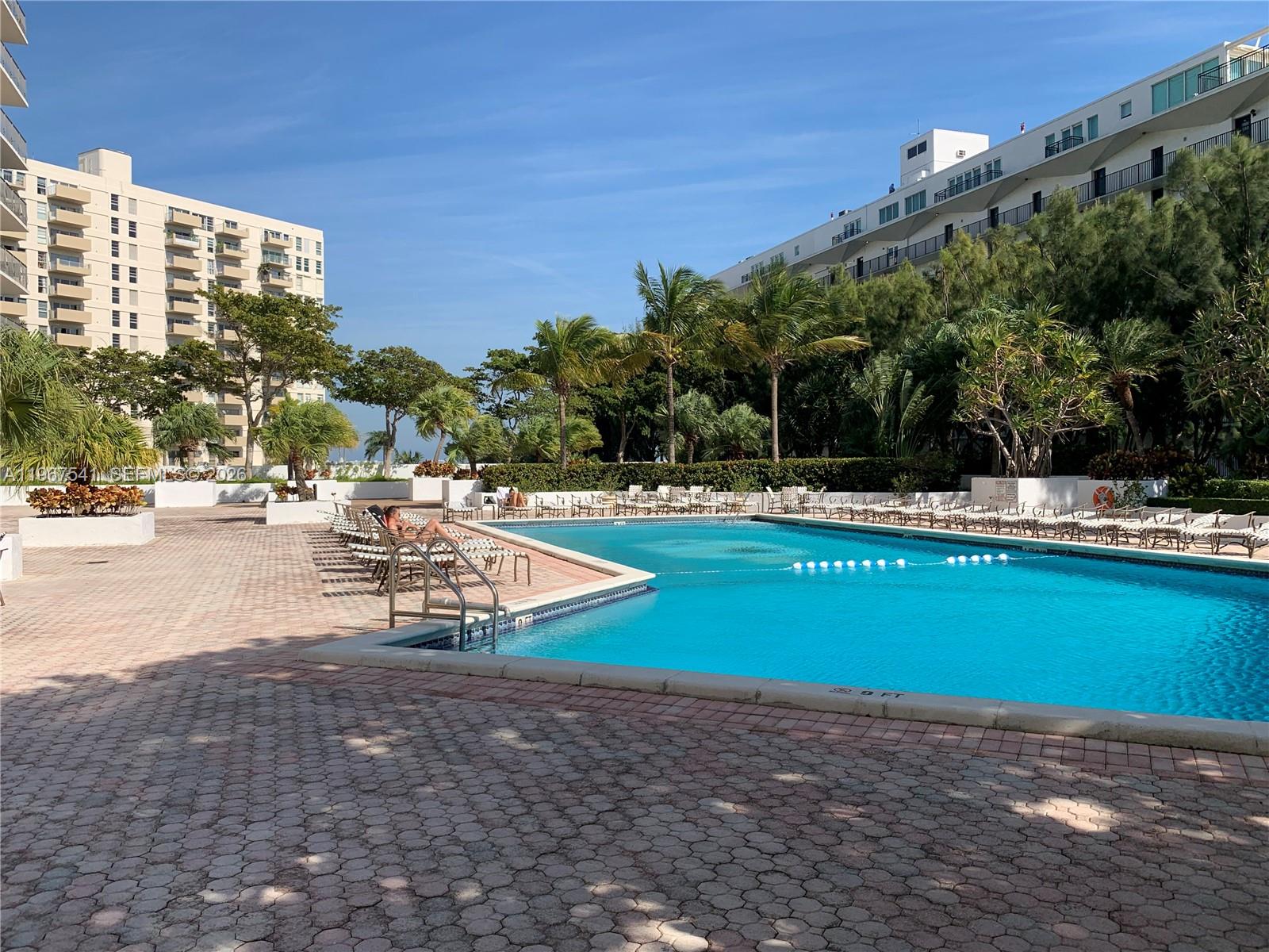 THE PALM BAY YACHT CLUB C - Residential