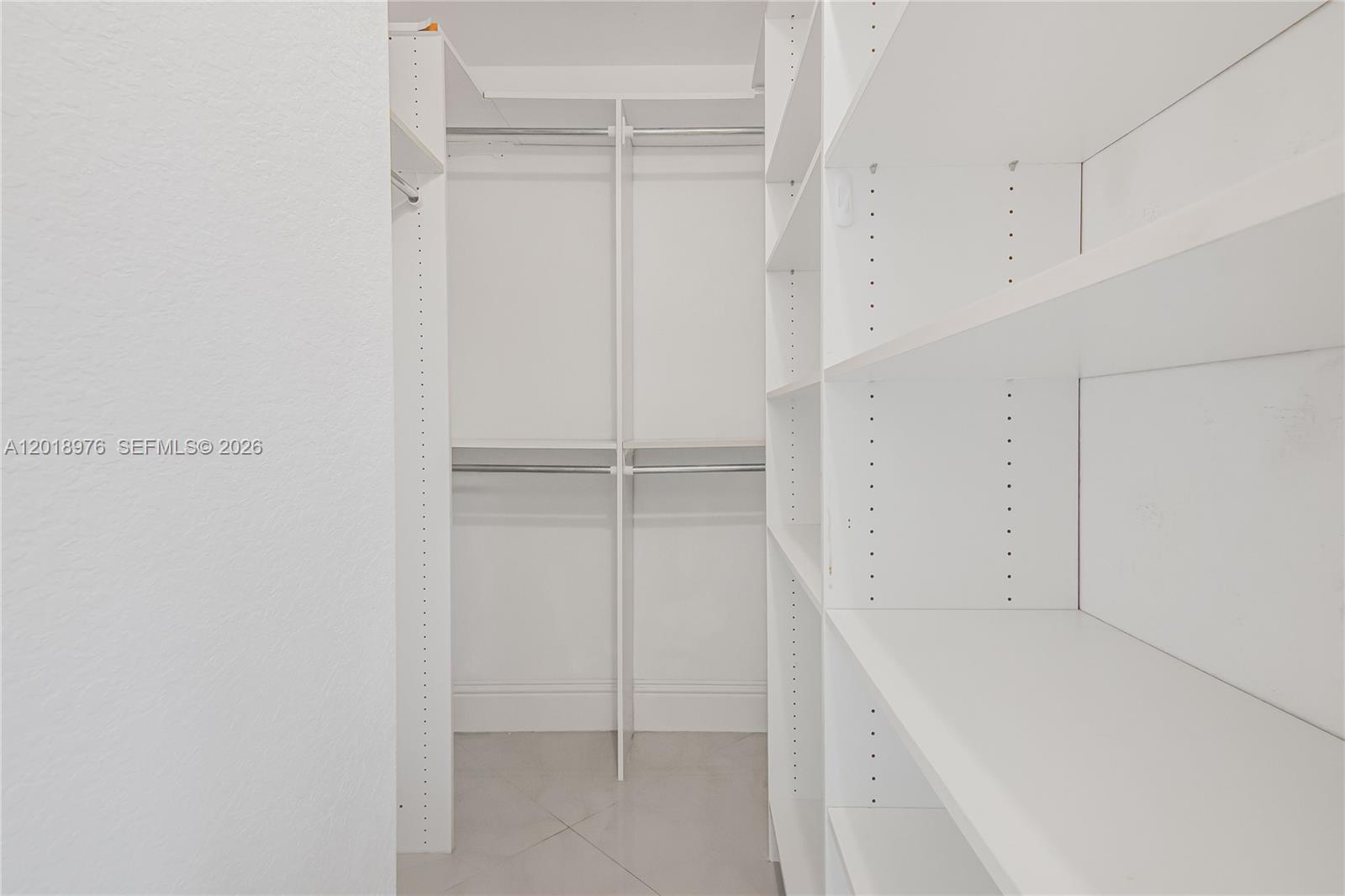 VILLAS OF BARCELONA - Residential
