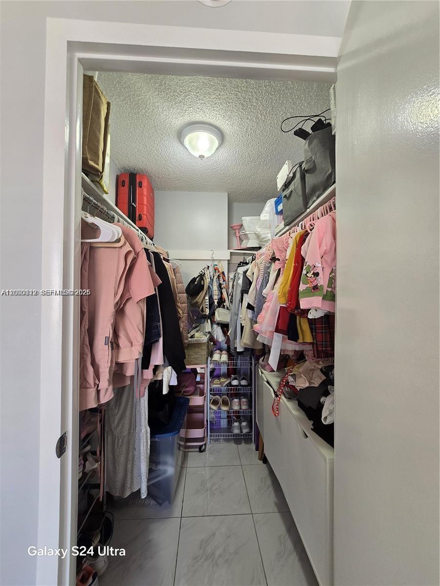 EL CID CONDO - Residential