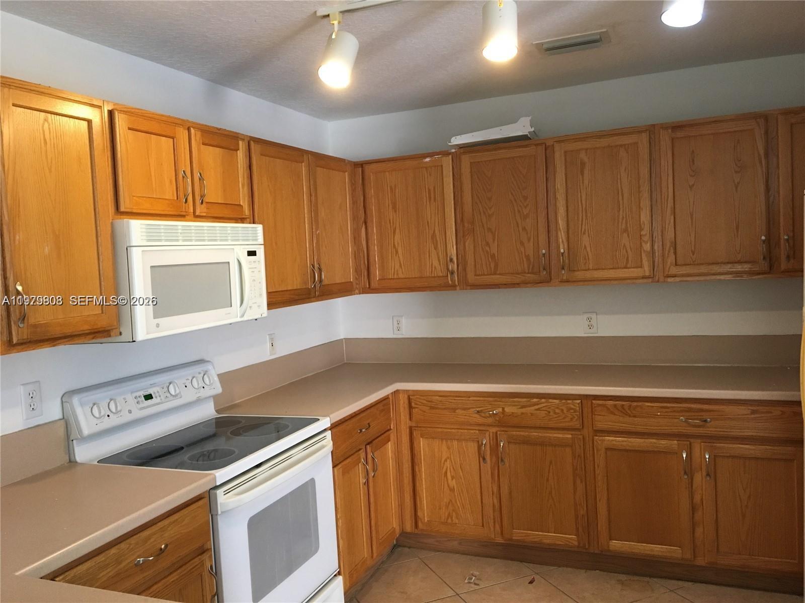 S & R Of Inverrary Prcl S - Residential