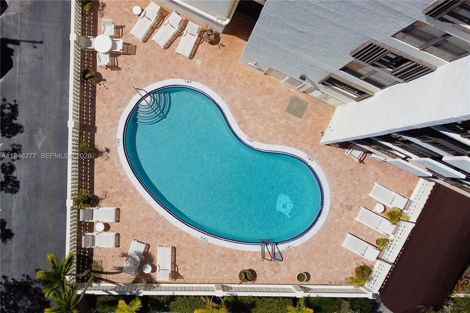 THE PALMS OF KEY BISCAYNE - Residential