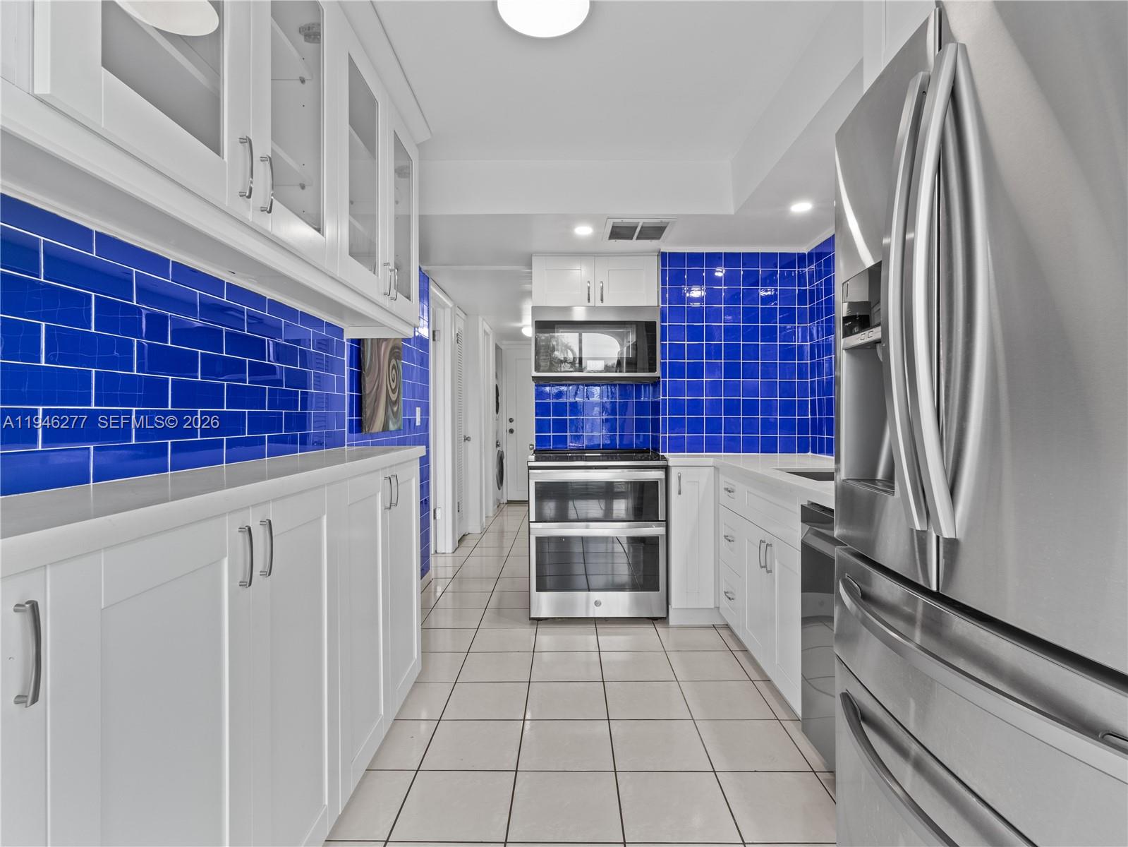 THE PALMS OF KEY BISCAYNE - Residential