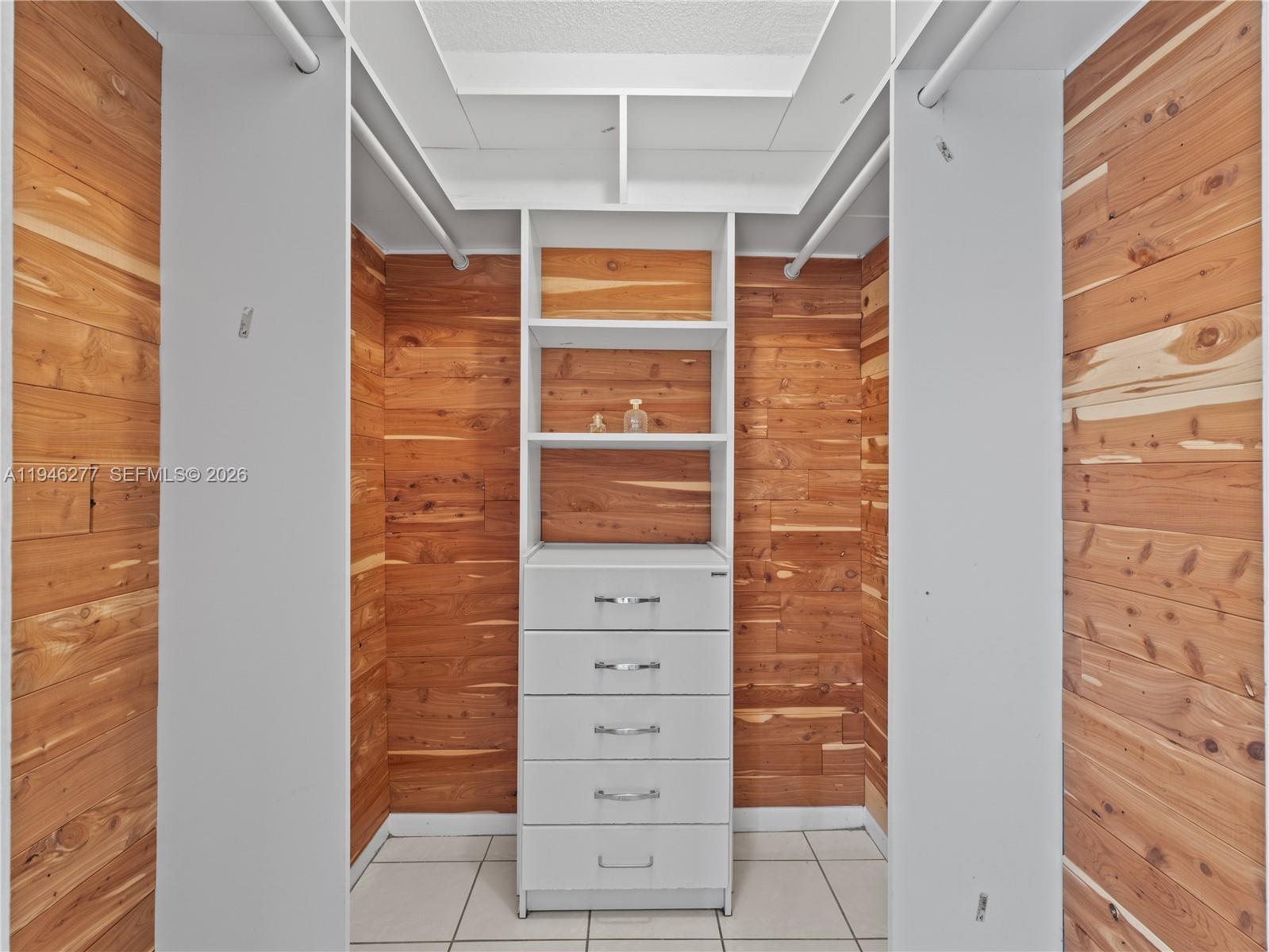 THE PALMS OF KEY BISCAYNE - Residential