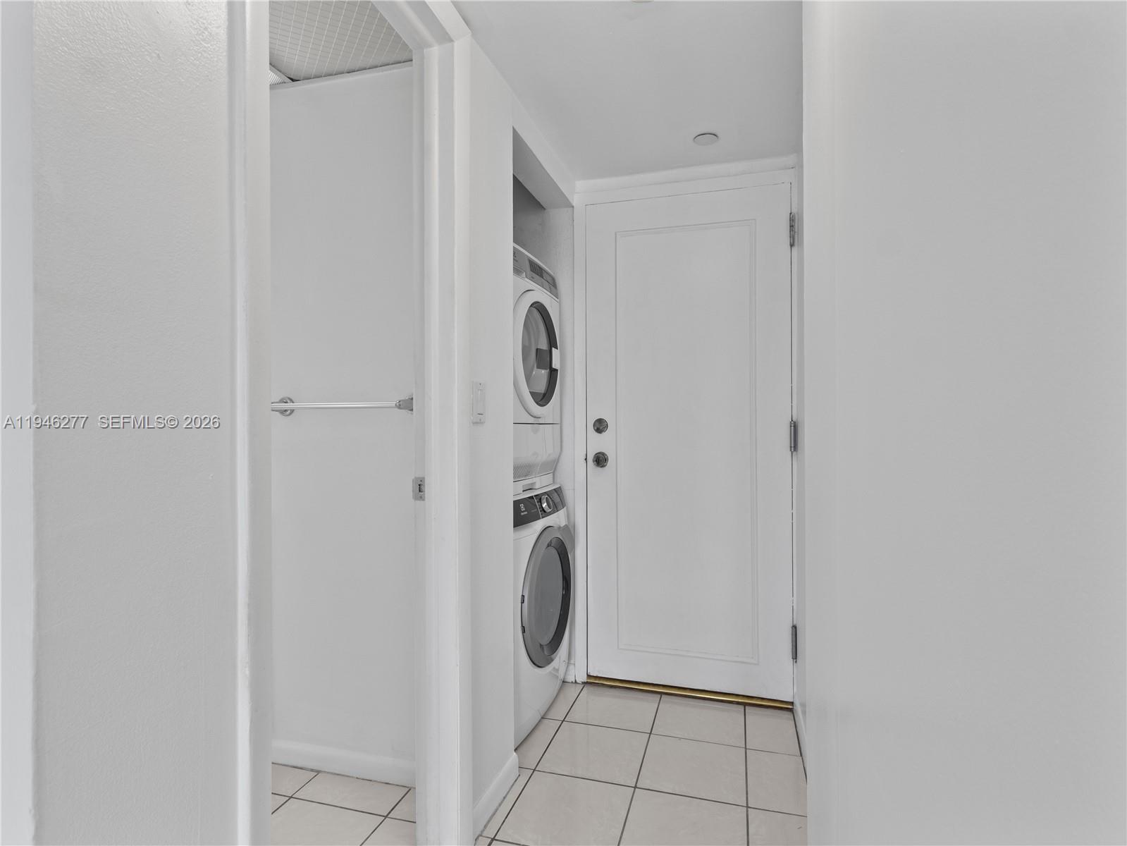 THE PALMS OF KEY BISCAYNE - Residential