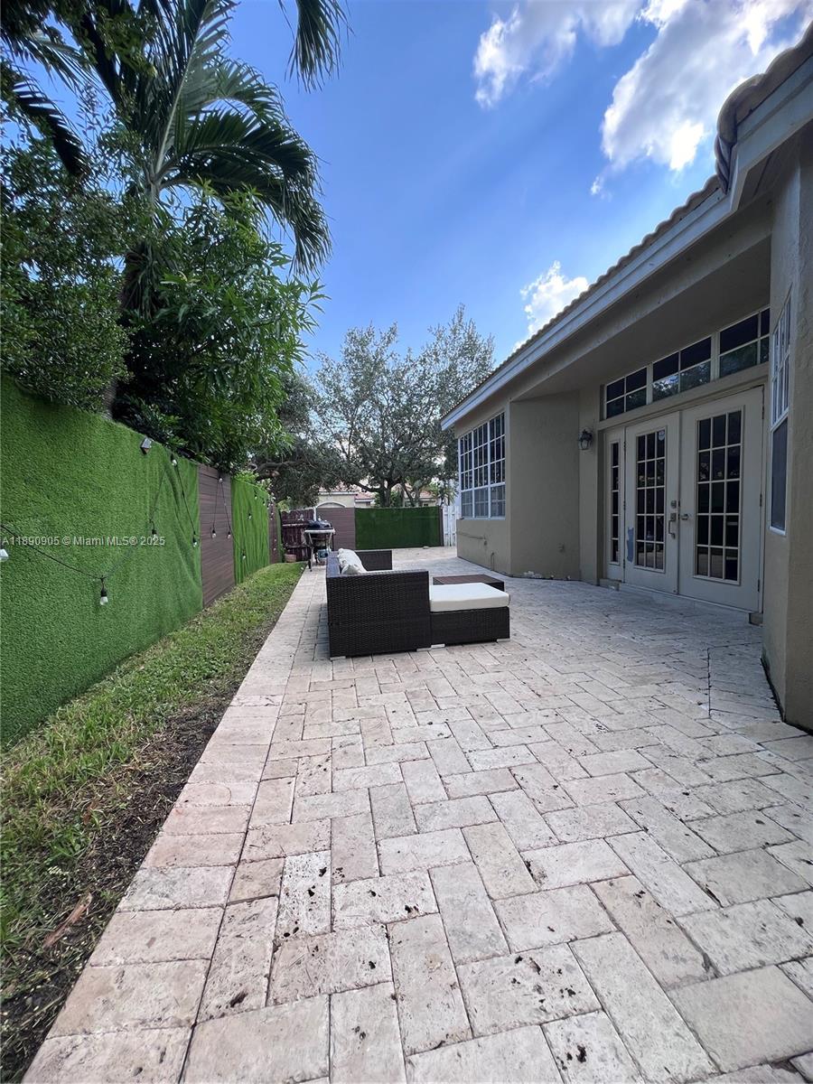 SECTOR 6 - Residential Lease