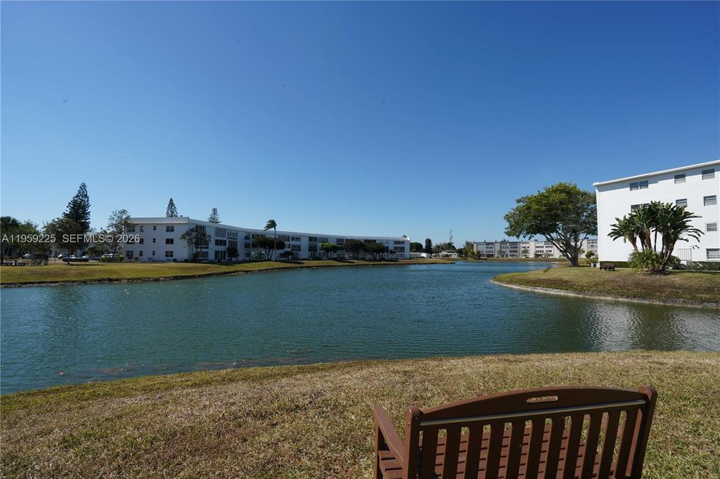 Photo of 226 Wellington G #G, West Palm Beach, FL 33417 (MLS # A11959225)