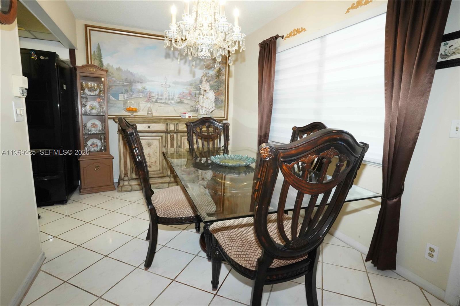 WELLINGTON CONDOS - Residential