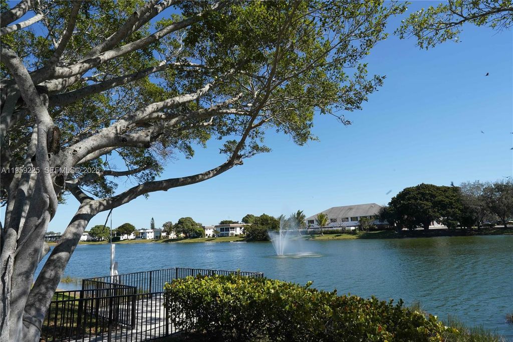 Photo of 226 Wellington G #G, West Palm Beach, FL 33417 (MLS # A11959225)