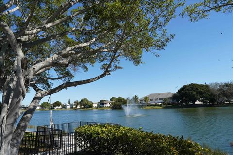 226 Wellington G G West Palm Beach FL 33417