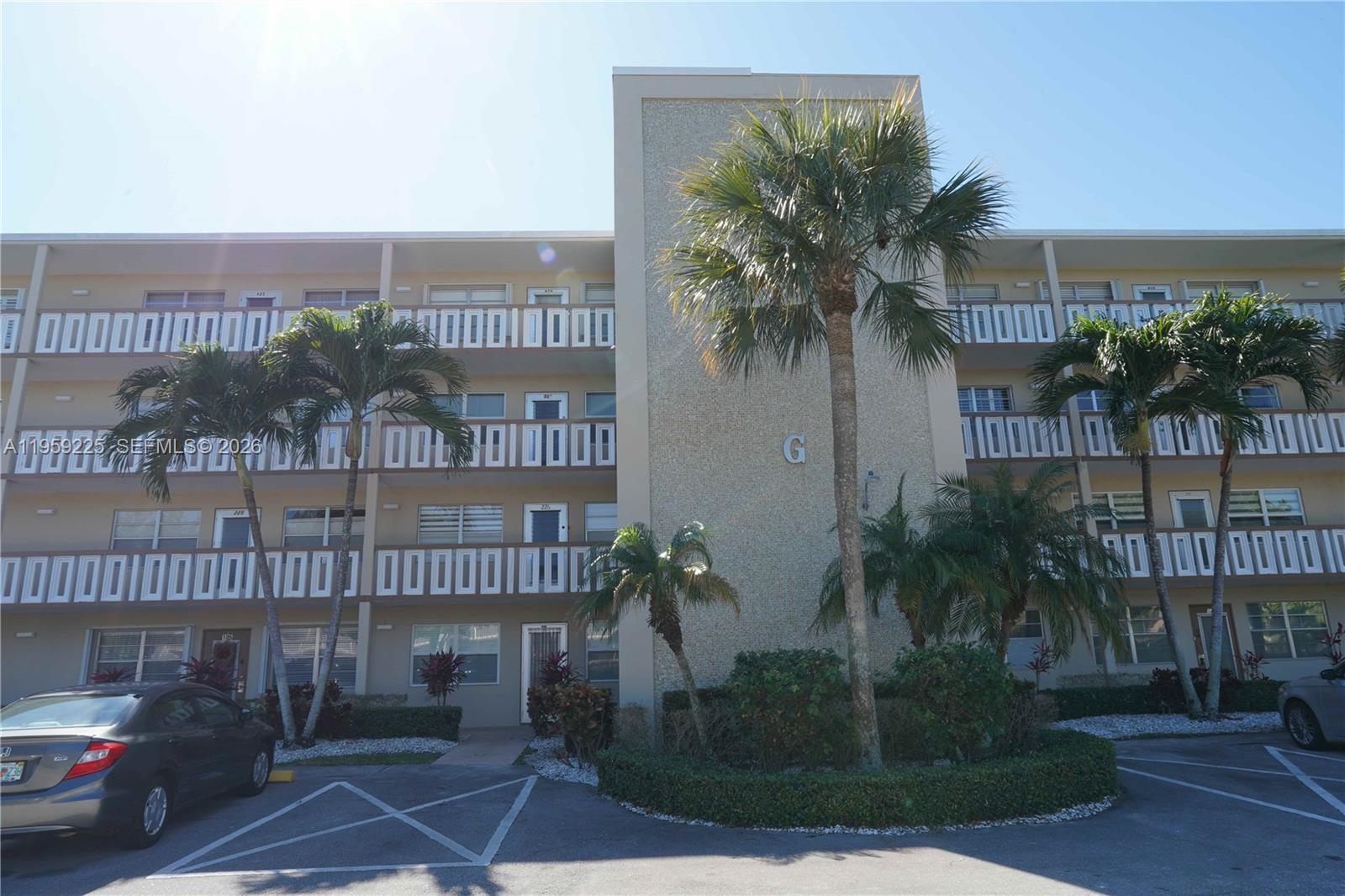 WELLINGTON CONDOS - Residential