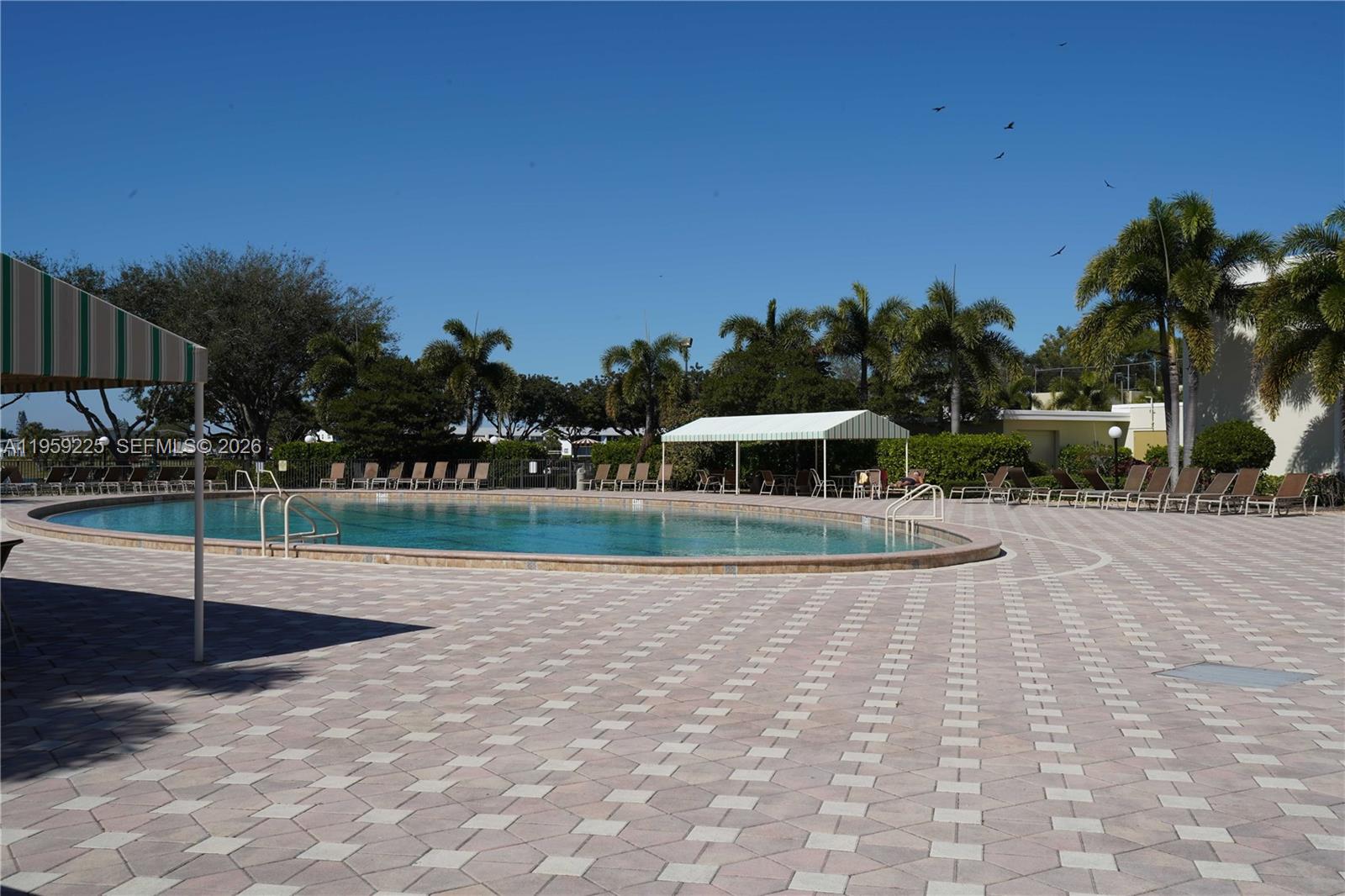 WELLINGTON CONDOS - Residential