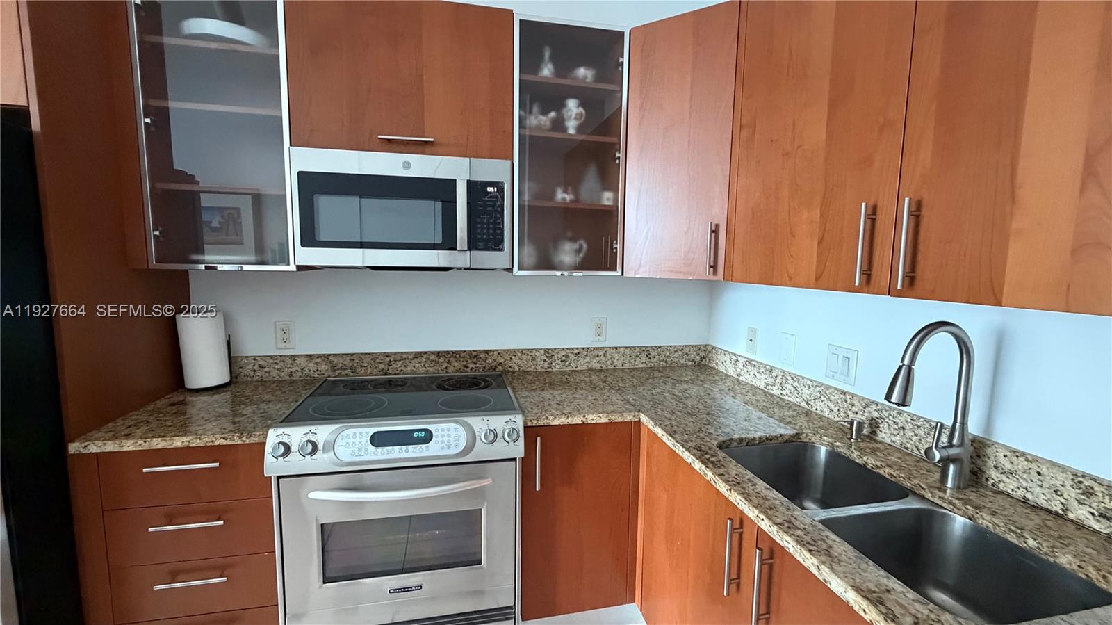 OCEAN MARINE YACHT CLUB C - Residential Lease