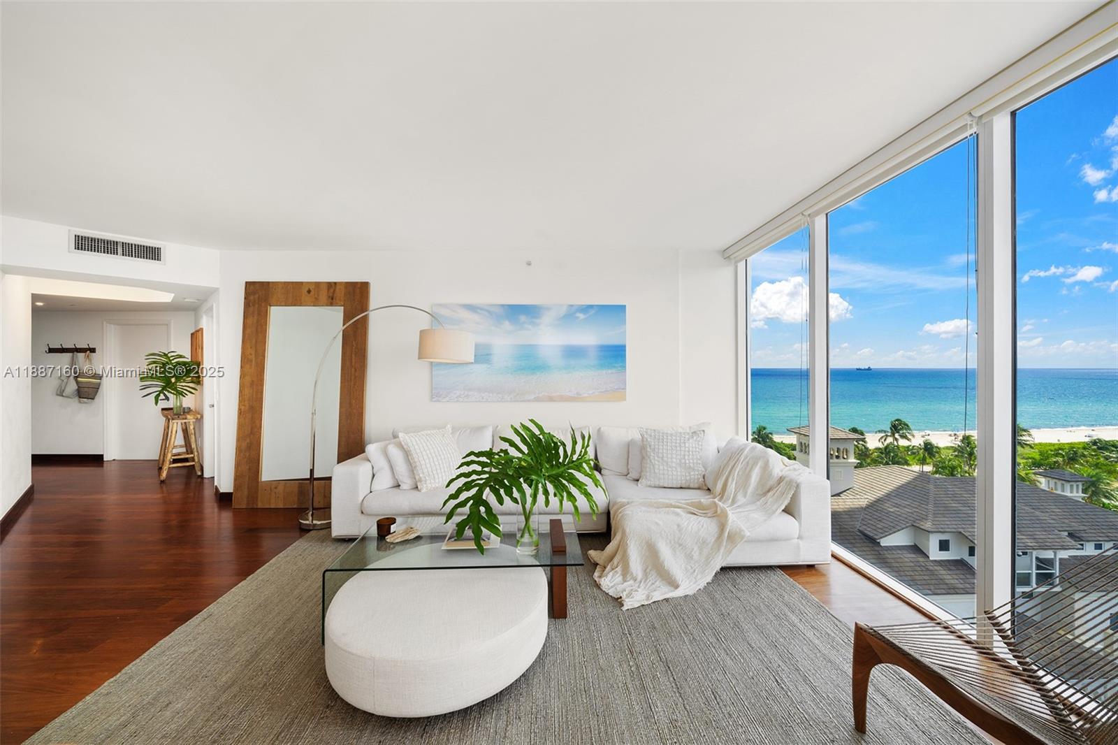 4779 Collins Ave 1005