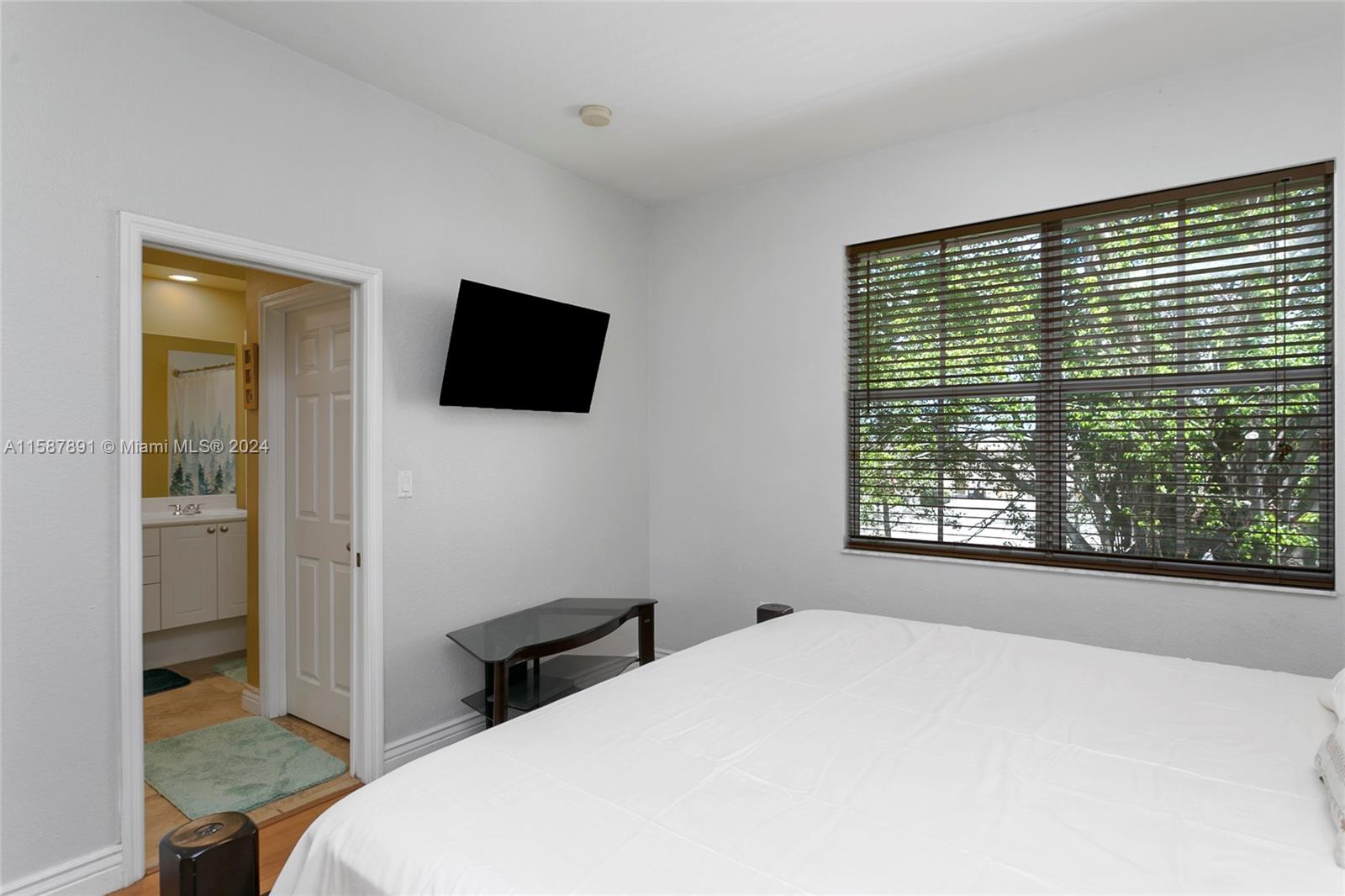 MERRICK PRESERVE CONDO - Residential