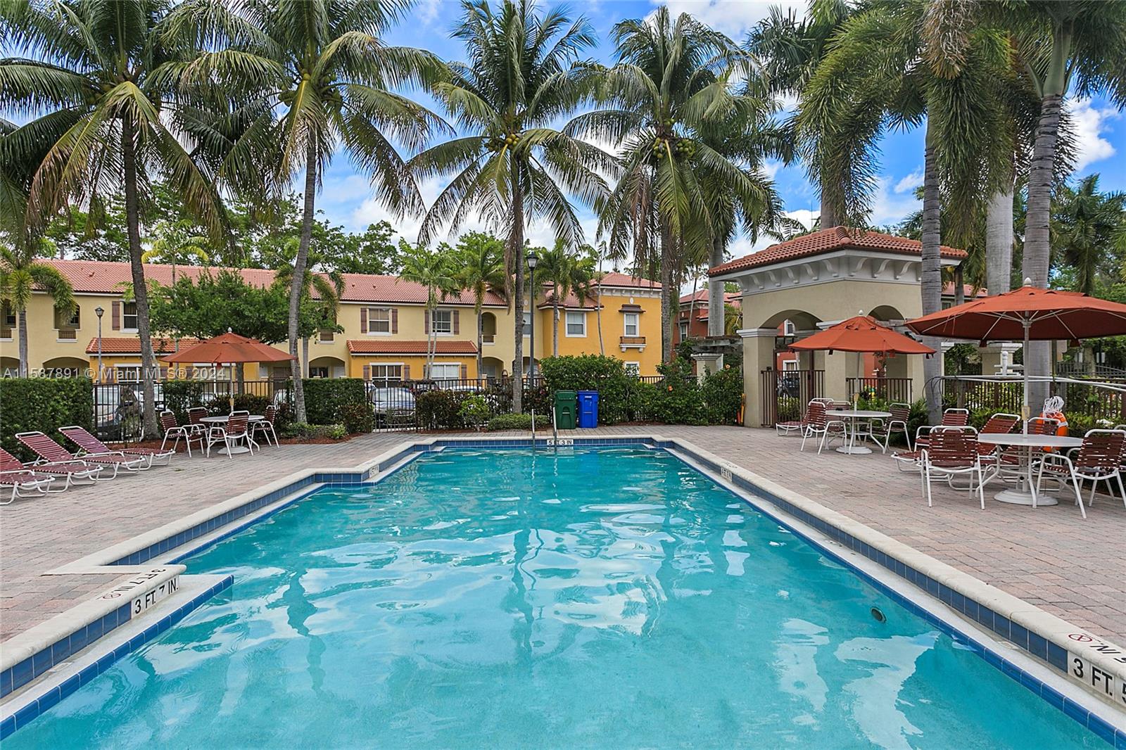 MERRICK PRESERVE CONDO - Residential