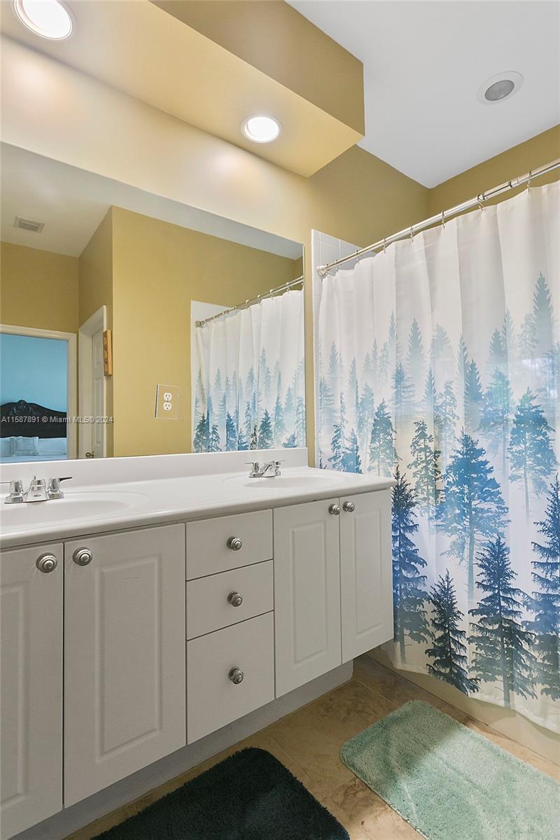 MERRICK PRESERVE CONDO - Residential