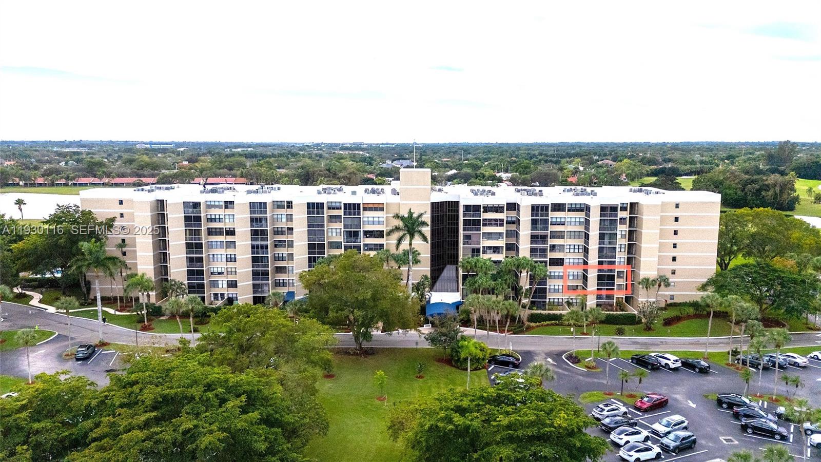 COUNTRY CLUB APTS AT - Residential