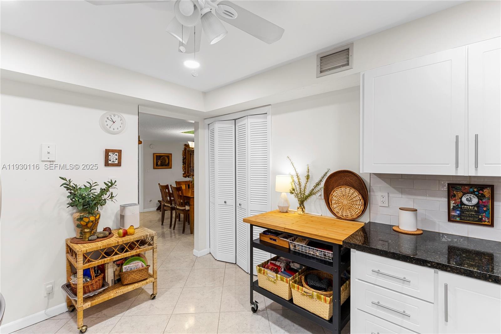 COUNTRY CLUB APTS AT - Residential