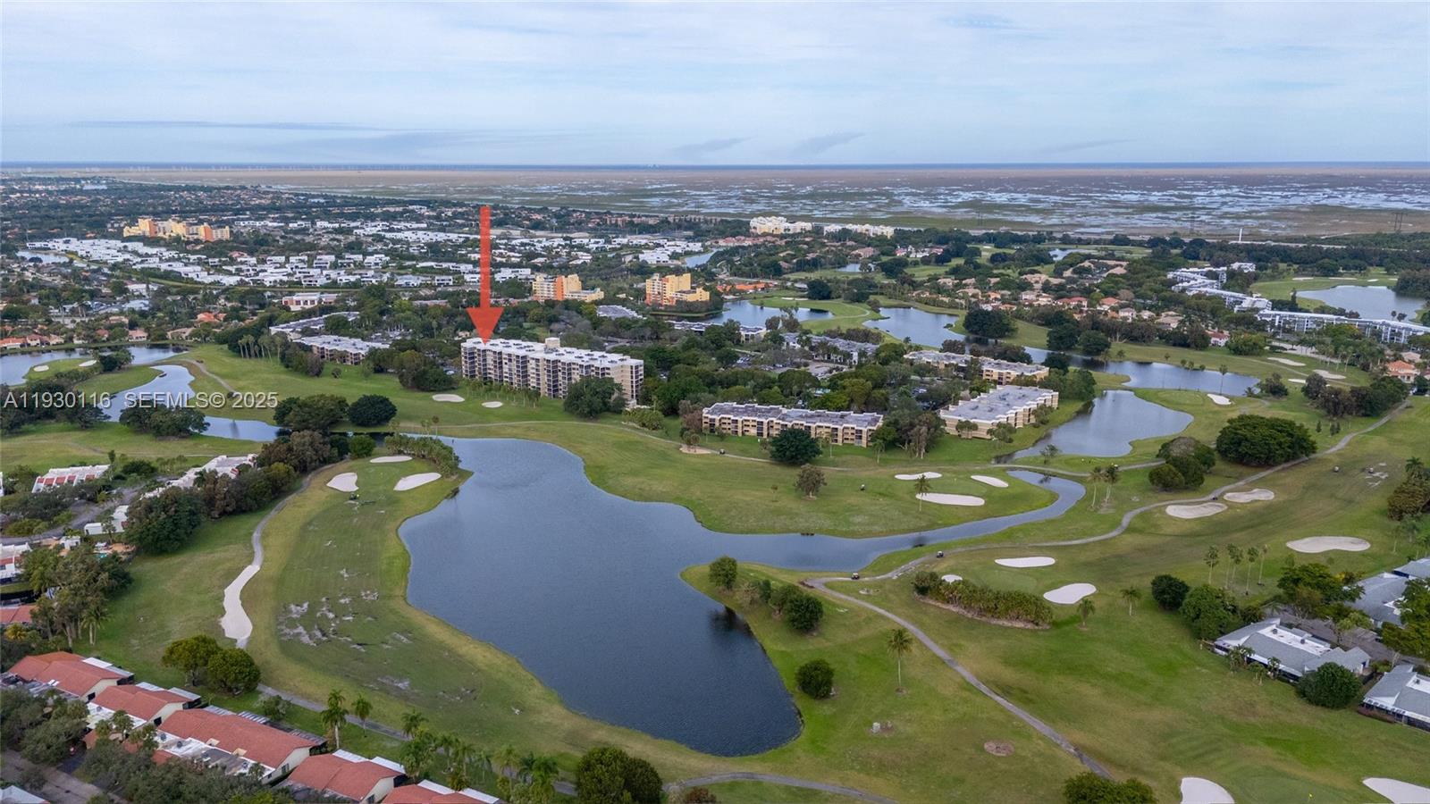 COUNTRY CLUB APTS AT - Residential