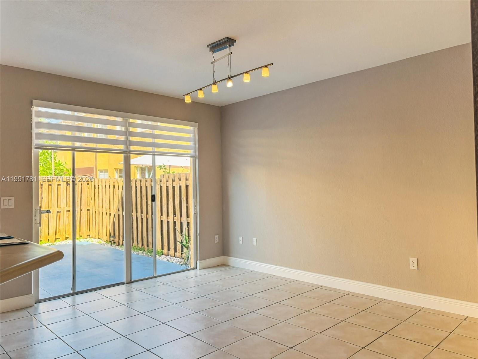 KENDALLAND - Residential