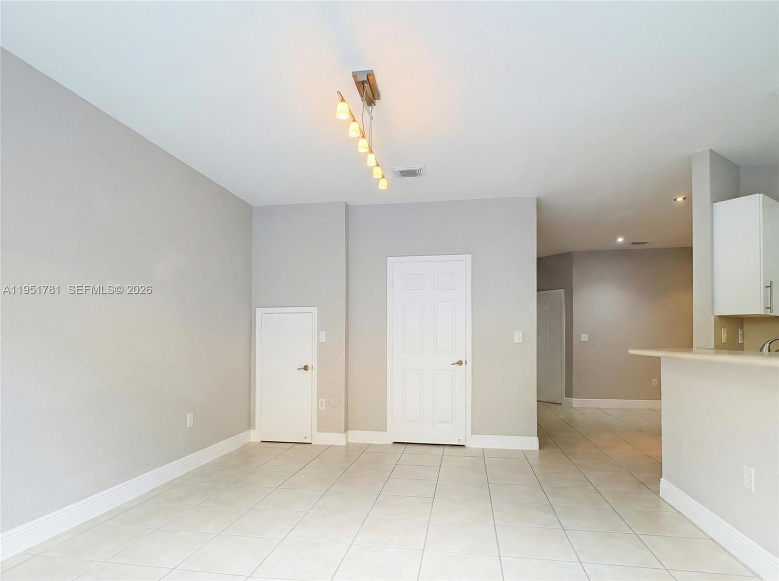 KENDALLAND - Residential