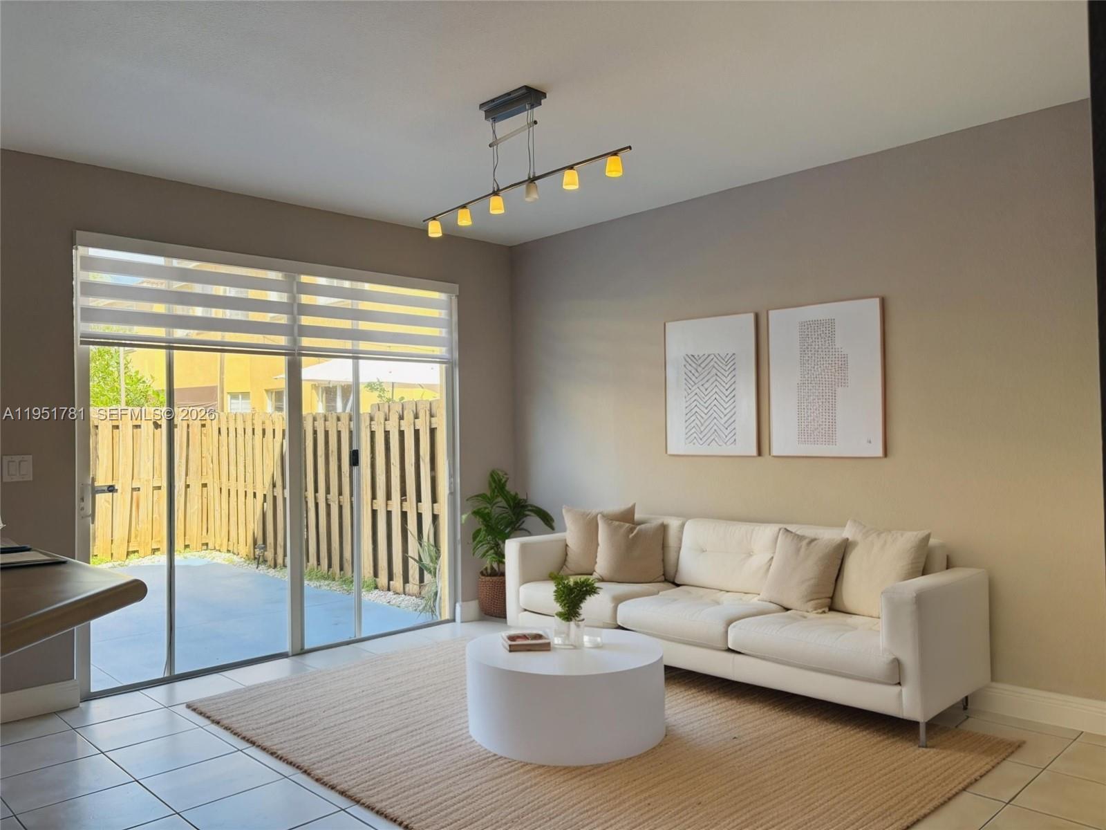 KENDALLAND - Residential