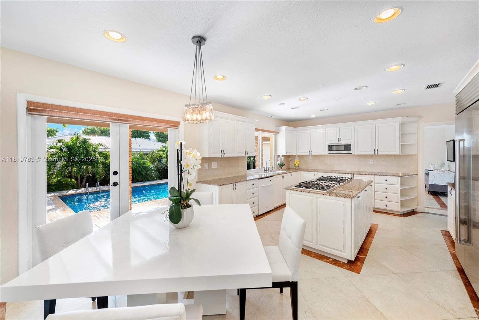 CUTLER BAY ESTATES - Residential