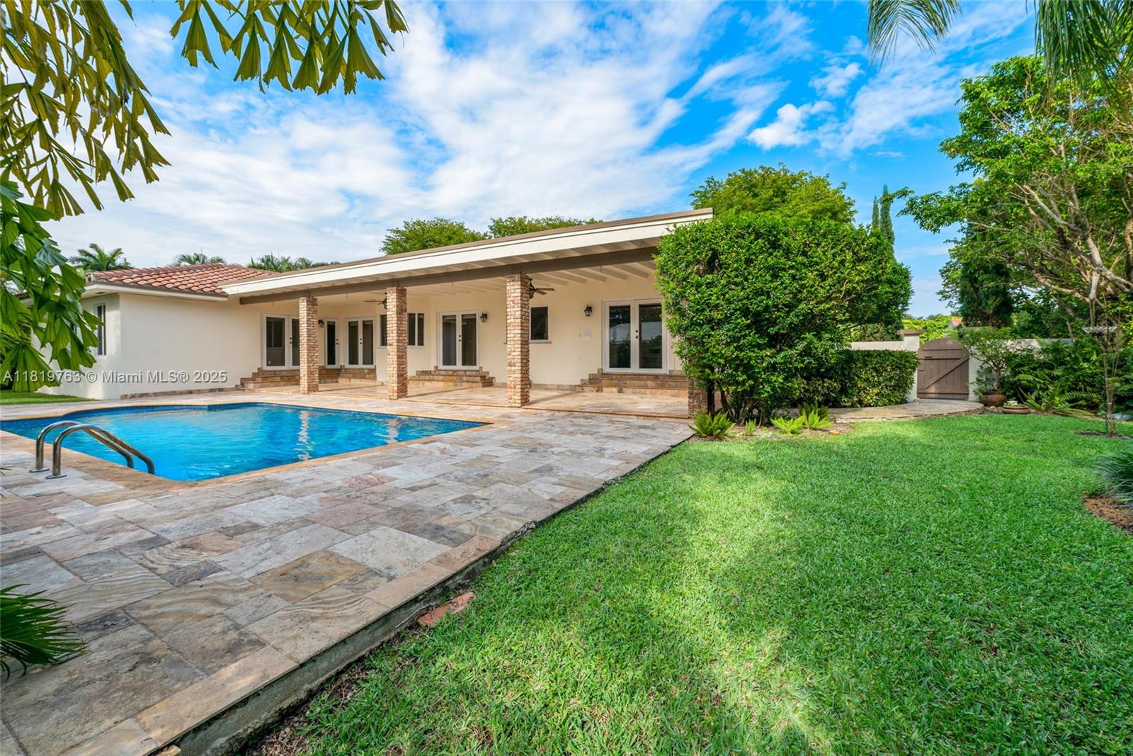 CUTLER BAY ESTATES - Residential