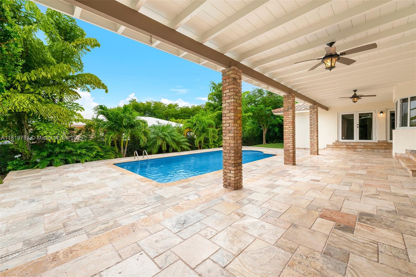 CUTLER BAY ESTATES - Residential