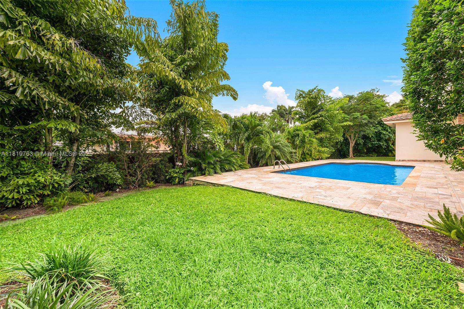 CUTLER BAY ESTATES - Residential