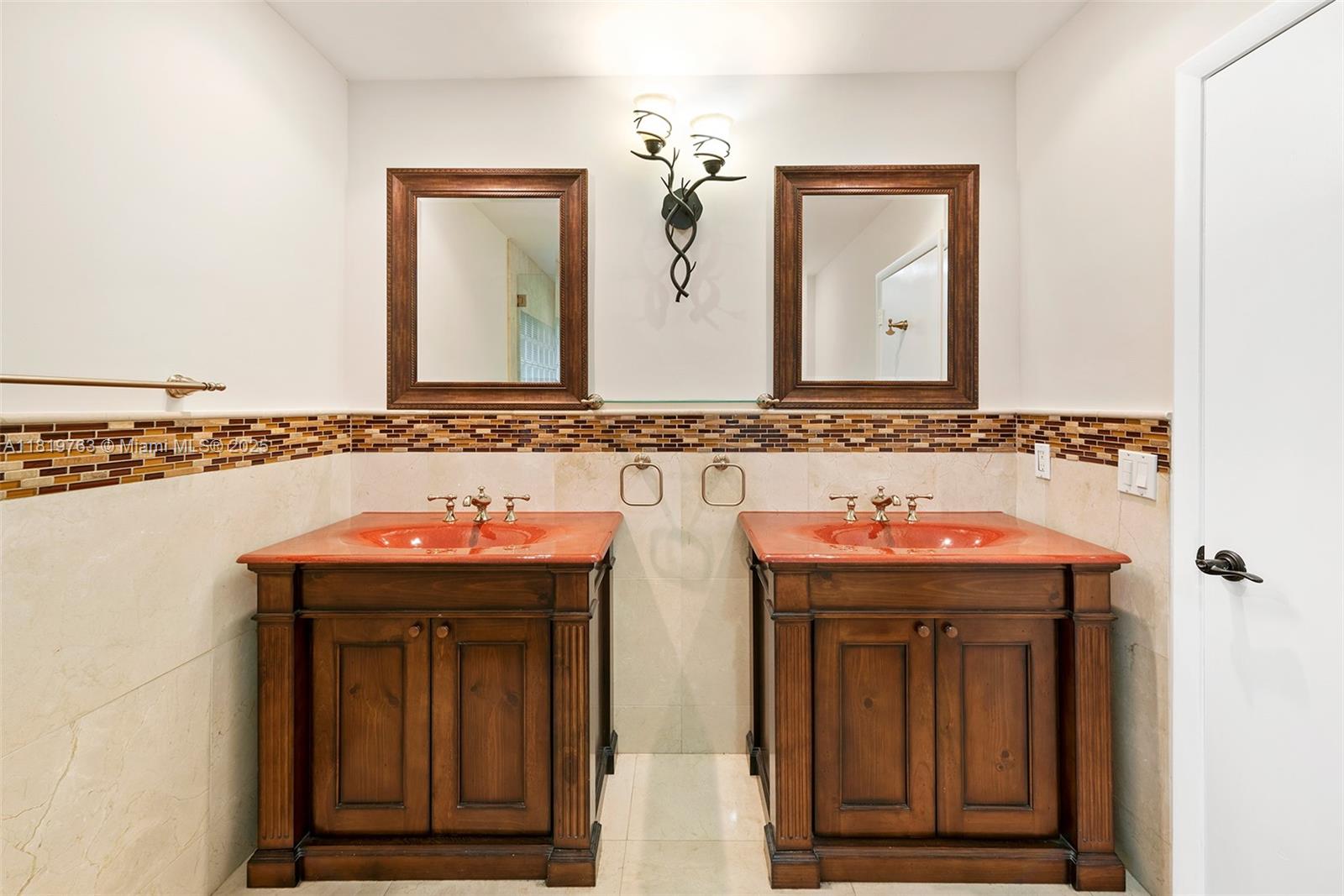 CUTLER BAY ESTATES - Residential