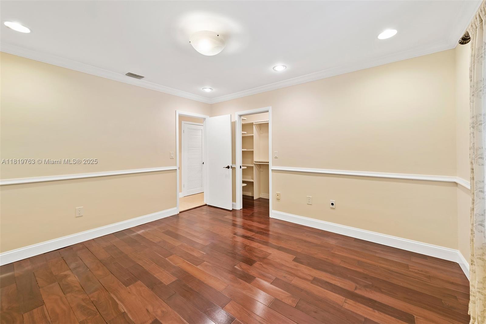 CUTLER BAY ESTATES - Residential